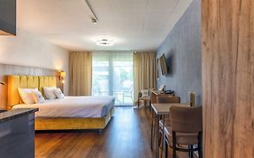 Hotel Residence Loren - Contact & Contactless Check-In